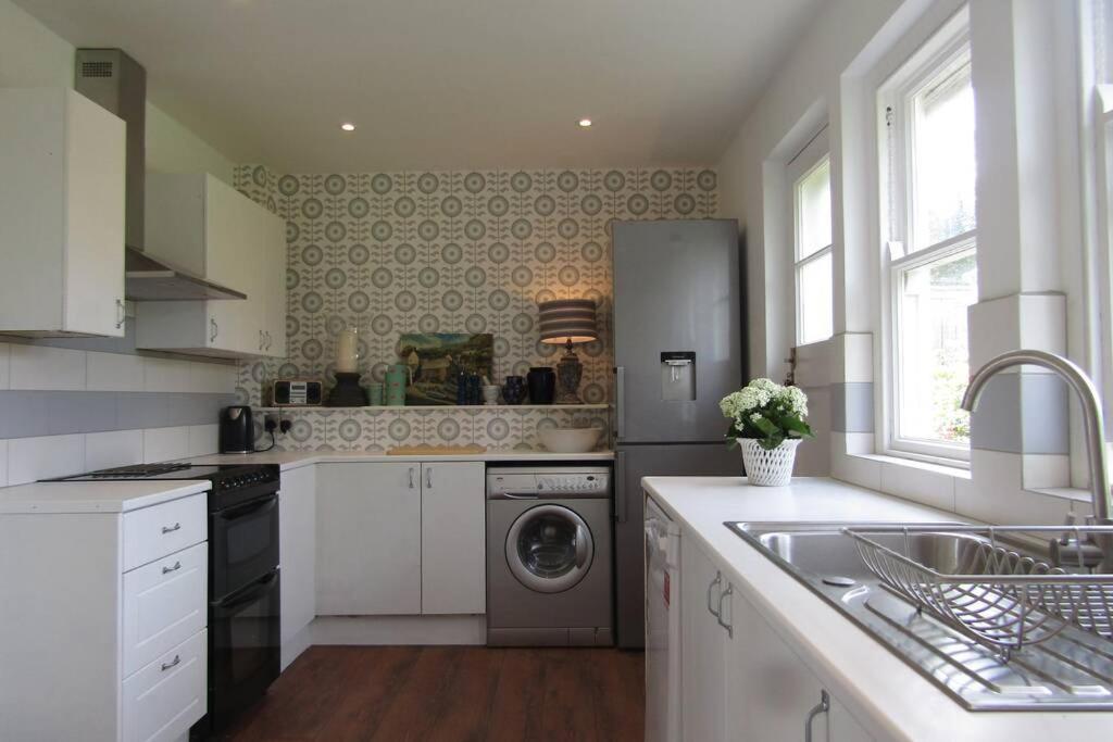 Lovely 3 Bed House Close To Carlyon Bay Beach! Kültér fotó